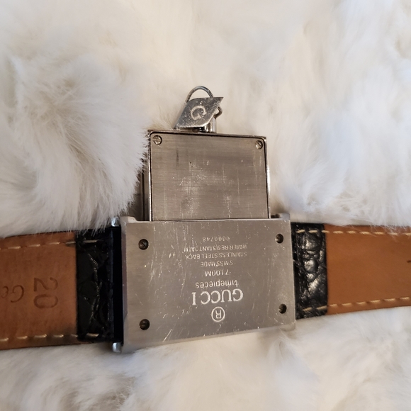 GUCCI Authentic women's Watch - Picture 4 of 8